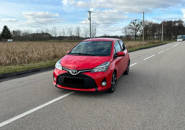 samochody osobowe Toyota Yaris cena 42000 przebieg: 118183, rok produkcji 2015 z Żuromin